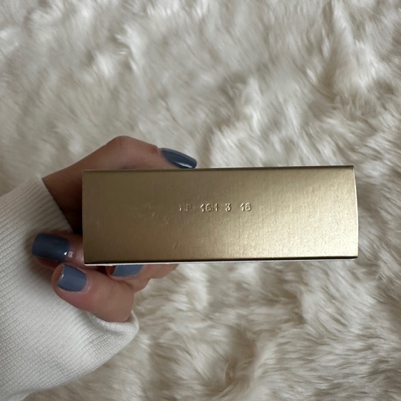 CODE8 Matte Velour Mattifying powder - Picture 8 of 10